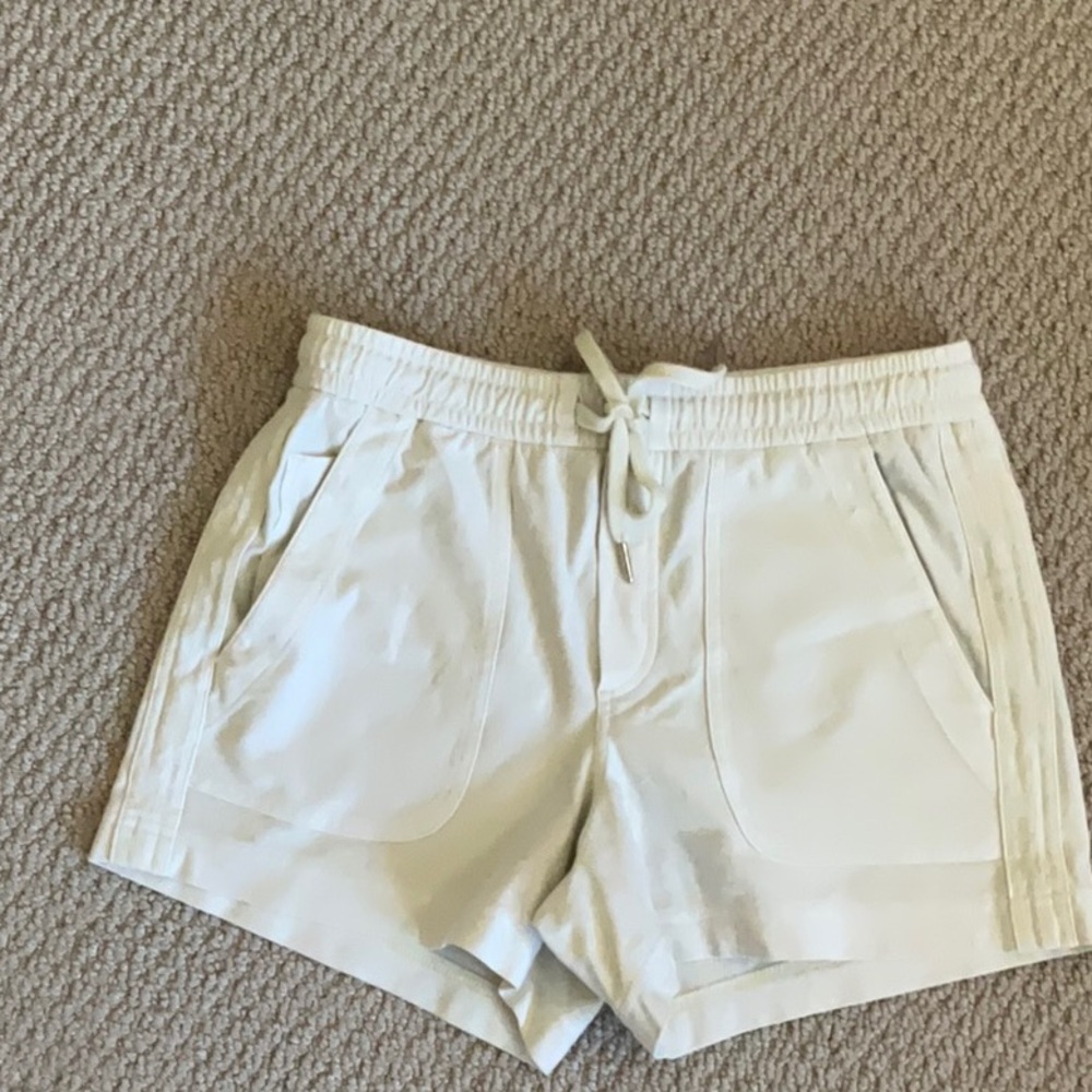 Athleta Off-White Farallon Shorts